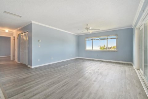 Condominio en venta en Tarpon Springs, Florida, 2 dormitorios, 99.03 m2 № 1379189 - foto 11