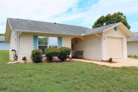 Villa ou maison à vendre à Port Richey, Floride: 2 chambres, 103.86 m2 № 1347360 - photo 2