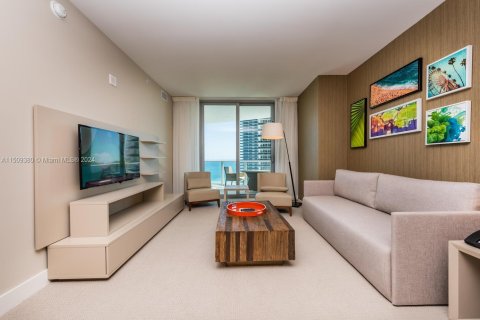 Condominio en venta en Hollywood, Florida, 1 dormitorio, 78.13 m2 № 932046 - foto 12
