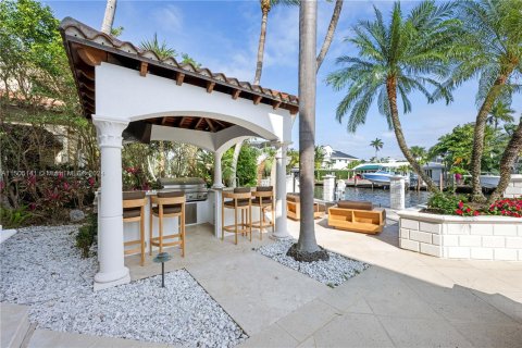 House in Fort Lauderdale, Florida 5 bedrooms, 550.45 sq.m. № 963516 - photo 21