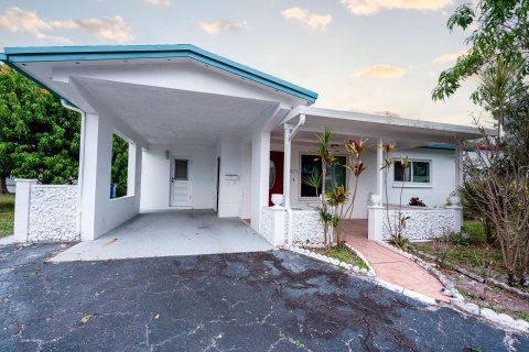 Купить виллу или дом в Лодердейл-Лейкс, Флорида 2 спальни, 127.46м2, № 973018 - фото 26