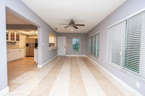 House in Lauderdale Lakes, Florida 2 bedrooms, 127.46 sq.m. № 973018 - photo 20