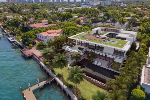 Villa ou maison à vendre à Miami Beach, Floride: 9 chambres, 1166.11 m2 № 176515 - photo 27