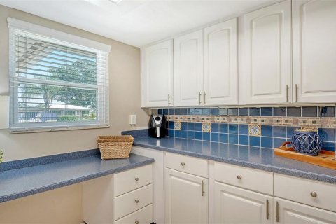 House in Sarasota, Florida 2 bedrooms, 131.83 sq.m. № 1390163 - photo 20