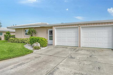 House in Sarasota, Florida 2 bedrooms, 131.83 sq.m. № 1390163 - photo 3