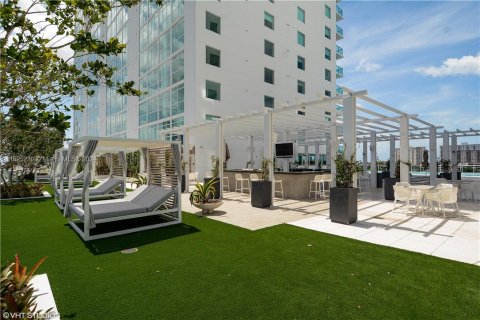 Condominio en venta en Sunny Isles Beach, Florida, 2 dormitorios, 144.28 m2 № 1271645 - foto 19