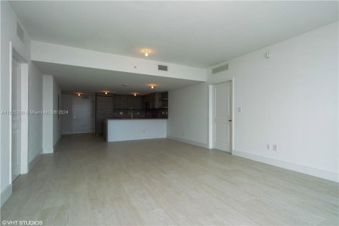 Condo in Sunny Isles Beach, Florida, 2 bedrooms  № 1271645 - photo 12