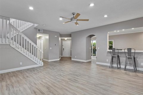 Villa ou maison à vendre à Pembroke Pines, Floride: 3 chambres, 185.62 m2 № 1271643 - photo 5