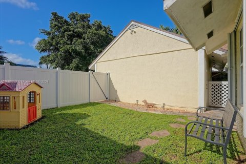 House in Homestead, Florida 2 bedrooms, 125.23 sq.m. № 1423793 - photo 3