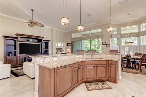 Villa ou maison à louer à Palmetto, Floride: 2 chambres, 192.21 m2 № 234008 - photo 6