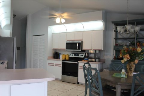 House in Port Charlotte, Florida 3 bedrooms, 133.31 sq.m. № 872612 - photo 13