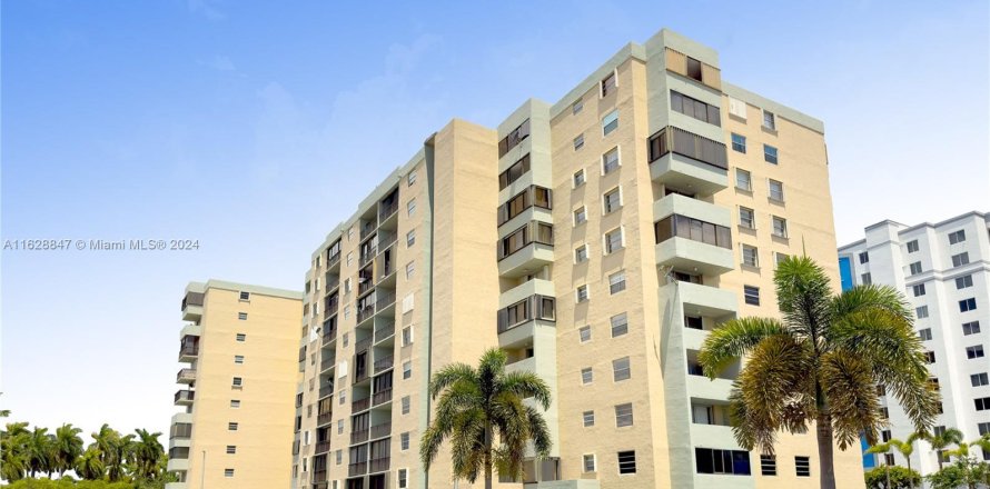 Condo à Miami, Floride, 2 chambres  № 1282592