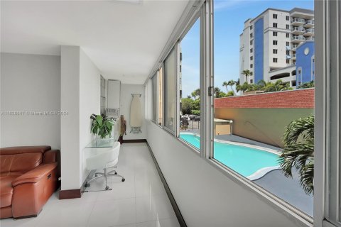 Copropriété à vendre à Miami, Floride: 2 chambres, 96.34 m2 № 1282592 - photo 10