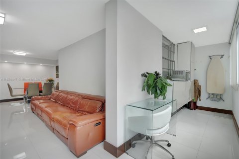 Condominio en venta en Miami, Florida, 2 dormitorios, 96.34 m2 № 1282592 - foto 9