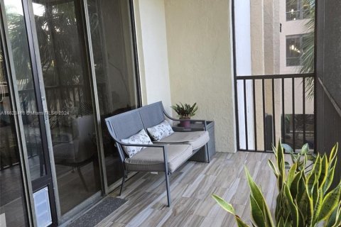 Condo in Miami, Florida, 2 bedrooms  № 1282594 - photo 23