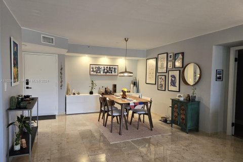 Copropriété à vendre à Miami, Floride: 2 chambres, 113.34 m2 № 1282594 - photo 3