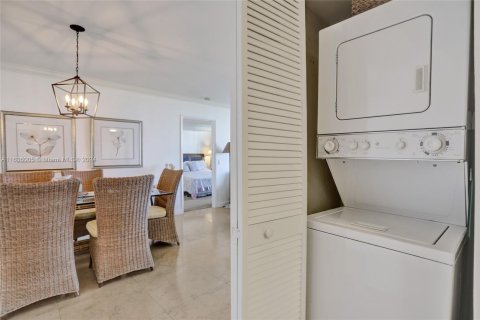 Copropriété à vendre à Aventura, Floride: 2 chambres, 105.63 m2 № 1305748 - photo 8