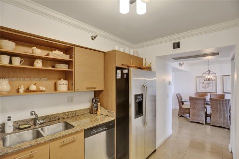 Condo in Aventura, Florida, 2 bedrooms  № 1305748 - photo 7