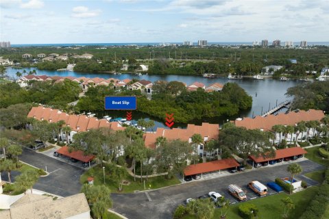 Touwnhouse à vendre à Palm Beach Gardens, Floride: 3 chambres, 152.55 m2 № 869908 - photo 3