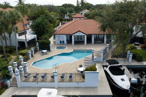 Touwnhouse à vendre à Palm Beach Gardens, Floride: 3 chambres, 152.55 m2 № 869908 - photo 10