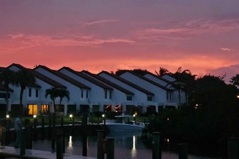Touwnhouse à vendre à Palm Beach Gardens, Floride: 3 chambres, 152.55 m2 № 869908 - photo 1