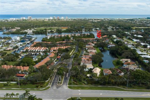 Adosado en venta en Palm Beach Gardens, Florida, 3 dormitorios, 152.55 m2 № 869908 - foto 5