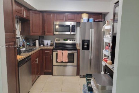 Condo in Plantation, Florida, 2 bedrooms  № 1328352 - photo 6