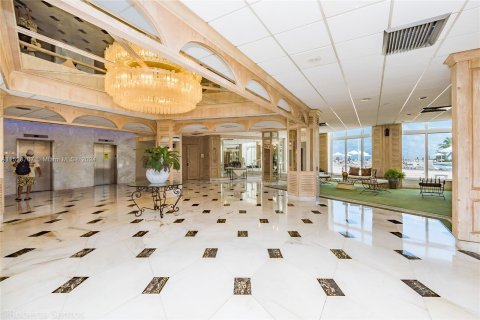 Copropriété à vendre à Hallandale Beach, Floride: 1 chambre, 68.84 m2 № 967846 - photo 3