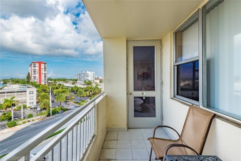 Copropriété à vendre à Hallandale Beach, Floride: 1 chambre, 68.84 m2 № 967846 - photo 8