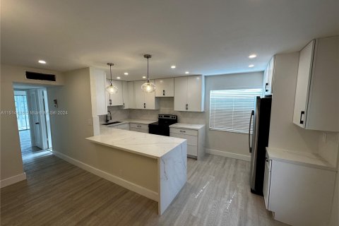 Condominio en venta en Delray Beach, Florida, 2 dormitorios, 83.8 m2 № 967759 - foto 1