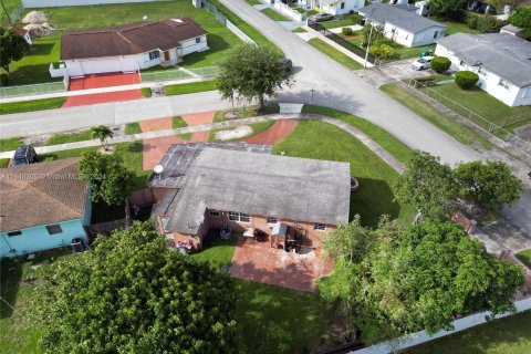 Casa en venta en Miami, Florida, 4 dormitorios, 127.09 m2 № 1330640 - foto 14