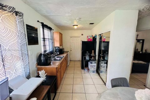 Casa en venta en Miami, Florida, 4 dormitorios, 127.09 m2 № 1330640 - foto 22