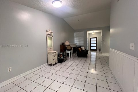 Townhouse in Miami, Florida 3 bedrooms, 124.49 sq.m. № 1330540 - photo 10