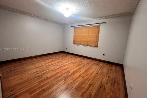 Adosado en venta en Miami, Florida, 3 dormitorios, 124.49 m2 № 1330540 - foto 14