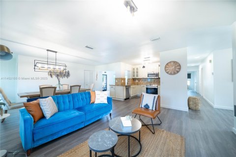 Casa en venta en Dania Beach, Florida, 4 dormitorios, 191.75 m2 № 715773 - foto 6