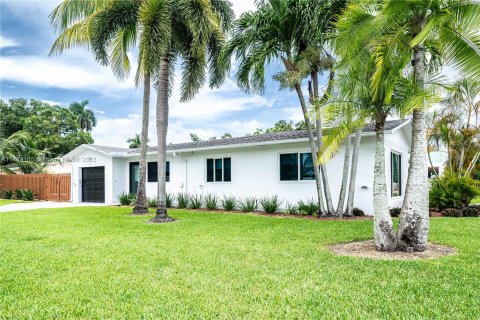 Villa ou maison à vendre à Dania Beach, Floride: 4 chambres, 191.75 m2 № 715773 - photo 1