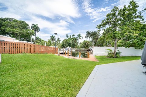 Villa ou maison à vendre à Dania Beach, Floride: 4 chambres, 191.75 m2 № 715773 - photo 26