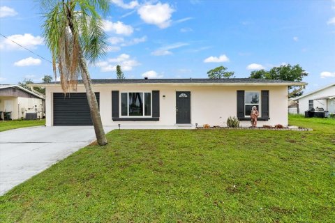 House in North Port, Florida 2 bedrooms, 116.69 sq.m. № 1258356 - photo 7