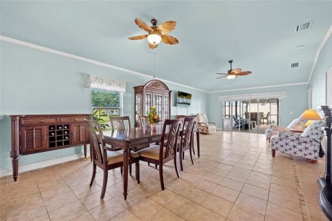 Villa ou maison à vendre à Punta Gorda, Floride: 4 chambres, 190.08 m2 № 1300717 - photo 10