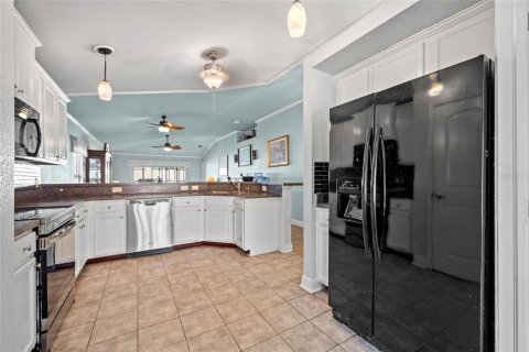 Villa ou maison à vendre à Punta Gorda, Floride: 4 chambres, 190.08 m2 № 1300717 - photo 8