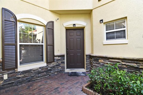 Townhouse in Orlando, Florida 3 bedrooms, 195.47 sq.m. № 1382665 - photo 2