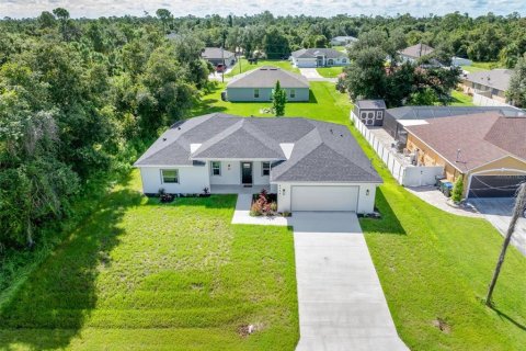 Villa ou maison à vendre à North Port, Floride: 3 chambres, 170.29 m2 № 1340465 - photo 1