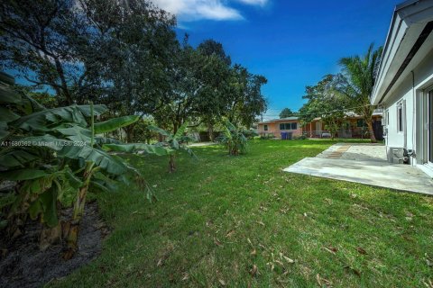 Casa en venta en Hollywood, Florida, 3 dormitorios, 153.1 m2 № 1410575 - foto 19