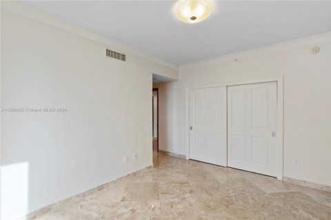 Condominio en venta en Sunny Isles Beach, Florida, 3 dormitorios, 205.69 m2 № 990232 - foto 26