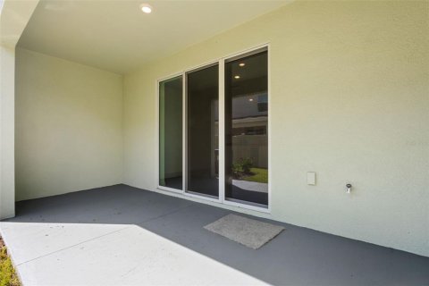 Townhouse in Land O' Lakes, Florida 3 bedrooms, 163.32 sq.m. № 1371426 - photo 24