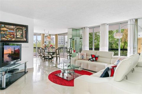 Condo in Aventura, Florida, 2 bedrooms  № 1269605 - photo 1