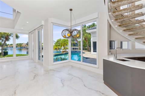 Villa ou maison à vendre à Fort Lauderdale, Floride: 4 chambres, 653.75 m2 № 1269672 - photo 15