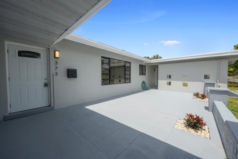 Casa en venta en Fort Lauderdale, Florida, 3 dormitorios, 151.9 m2 № 1161798 - foto 25