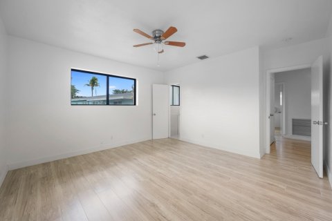 House in Fort Lauderdale, Florida 3 bedrooms, 151.9 sq.m. № 1161798 - photo 10