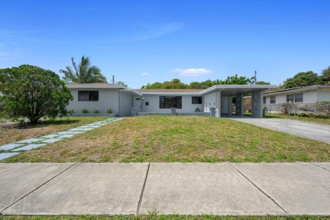 Casa en venta en Fort Lauderdale, Florida, 3 dormitorios, 151.9 m2 № 1161798 - foto 24